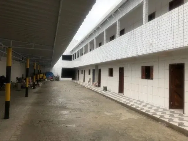 Imagem 5: Alugo Kitnet no Planalto 1/4 R$400,00 Reais C/ Garagem Cobertanão Paga Água