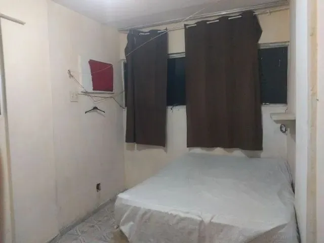 Imagem 2: Alugo Um Quarto Semi Mobiliado Leia Anúncio