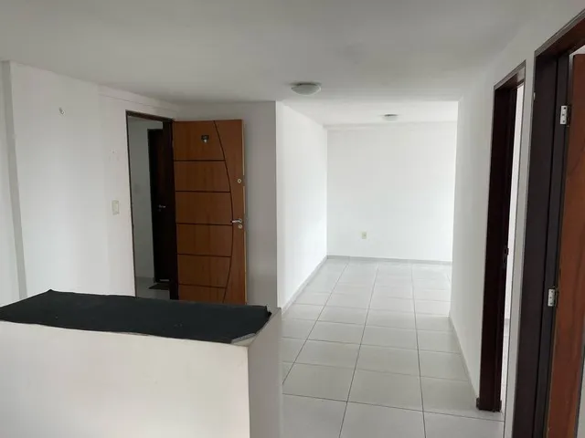 Imagem 2: Apartamento 2 Quartos, Miramar