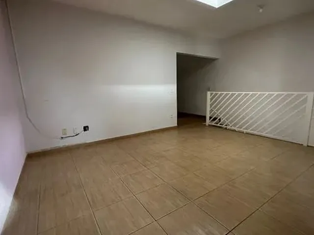 Imagem: A casa possui 2 Dormitórios, 1 Suíte, 2 Banheiros, 100m²