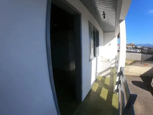 Imagem 4: Aluga-Se Um Apartamento em Siderópolis com 4 Quartos e 1 Banheiro