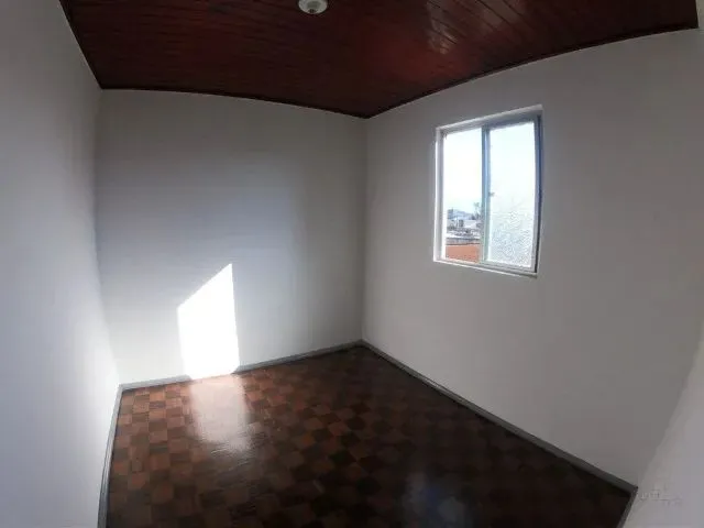 Imagem 2: Aluga-Se Um Apartamento em Siderópolis com 4 Quartos e 1 Banheiro