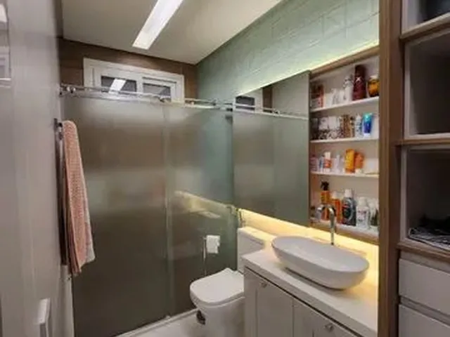 Imagem 2: Vendo Excelente Casa Térrea em Condomínio de Luxo