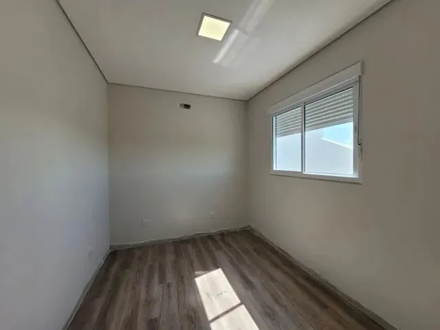 Imagem 5: Terras Alpha - Casa Sobrado para Venda com 3 Quartos em Granja Marileusa - Uberlândia