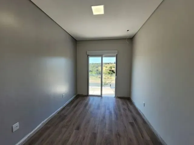 Imagem 3: Terras Alpha - Casa Sobrado para Venda com 3 Quartos em Granja Marileusa - Uberlândia