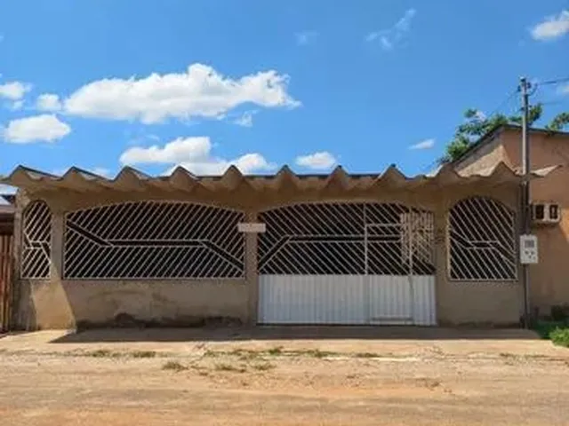 Imagem: A casa possui 2 Dormitórios e está localizado em Recanto