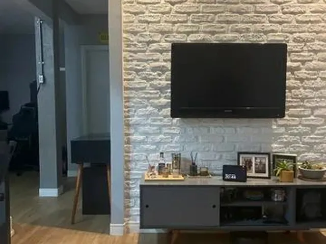 Imagem: O apartamento possui 1 Dormitório, 1 Banheiro, 1 Vaga na