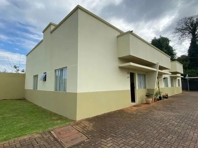Imagem: 3 Casas em Condomínio
