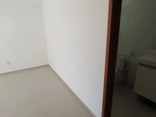 Imagem 2: Casa Triplex de 3/4, Sendo Uma Suíte, Jd Guanabara
