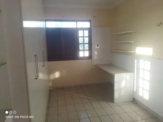 Imagem 6: Aluga-Se Casa Duplex Sendo 5/4 (3 Suíte