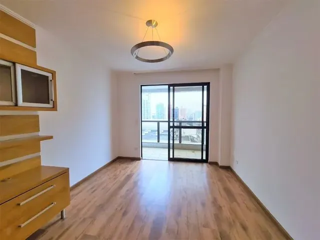 Imagem 16: Apartamento de 03 Quartos para Alugar no Batel