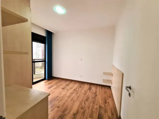 Imagem 10: Apartamento de 03 Quartos para Alugar no Batel