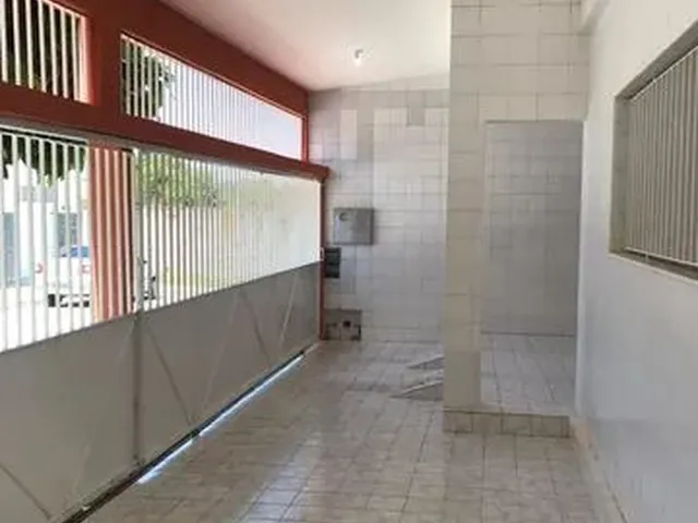 Imagem 12: Casa para Alugar com 230 Metros Quadrados com 7 Quartos em Tirol - Natal - Rn