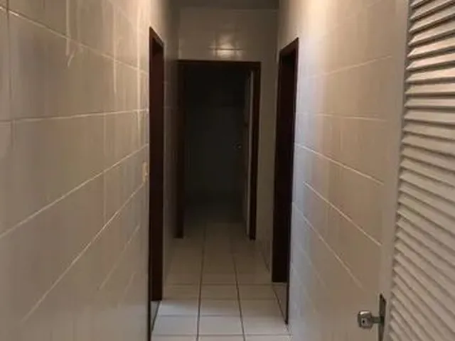 Imagem 6: Casa para Alugar com 230 Metros Quadrados com 7 Quartos em Tirol - Natal - Rn