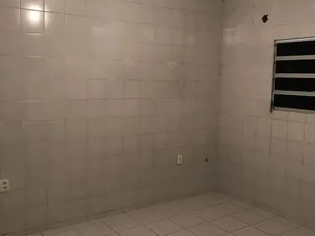 Imagem 2: Casa para Alugar com 230 Metros Quadrados com 7 Quartos em Tirol - Natal - Rn