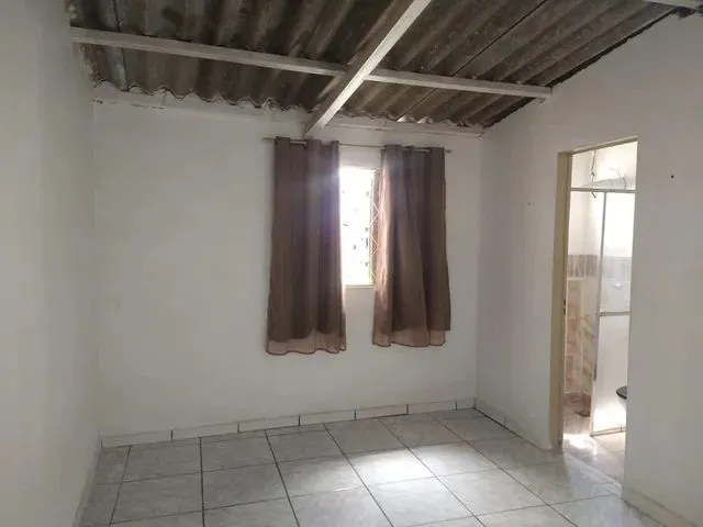 Imagem 3: Alugo Kitnet Térrea na Cidade Ocidental, Perto do Mercado Cristal