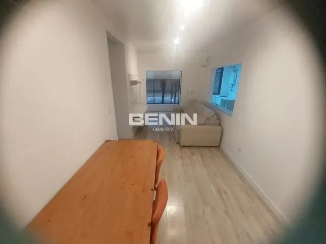 Imagem: O apartamento possui 2 Dormitórios, 1 Banheiro, 1 Vaga na