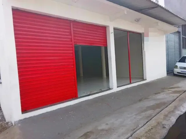 Imagem: Galpão Medindo 250 M2 Próximo a Cascavel