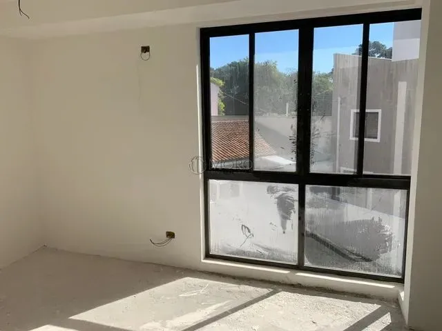 Imagem 1: Sobrado em Condomínio com 3 Dormitórios À Venda com 146M² por R$ 690.000,00 no Bairro