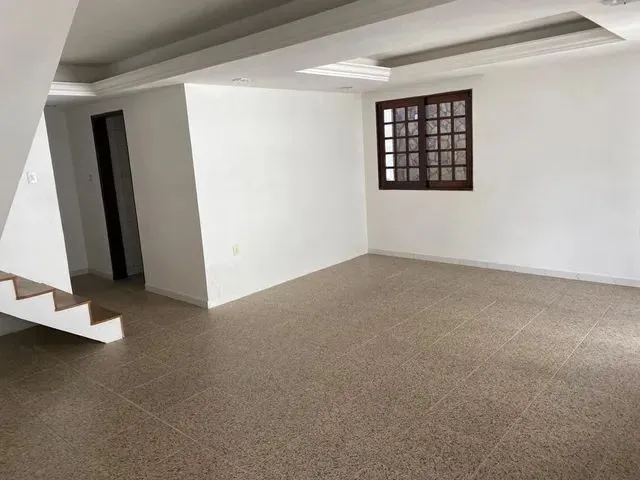 Imagem 2: Casa para Venda com 222 Metros Quadrados com 3 Quartos em Iputinga - Recife - Pe