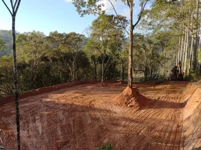 Imagem: Terreno 1.100M2, Água, Luz e Platô