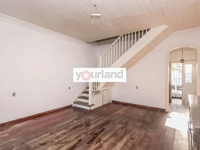 Imagem 1: Porto Alegre - Casa Padrão - Floresta