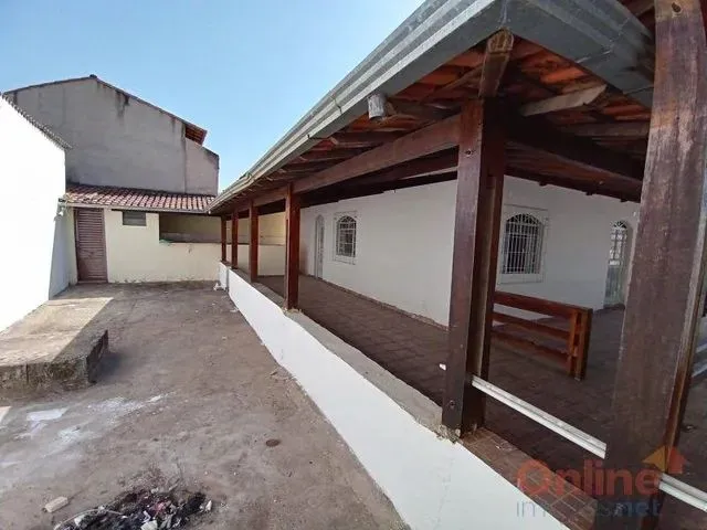 Imagem: Casa com 3 Dormitórios À Venda em Contagem