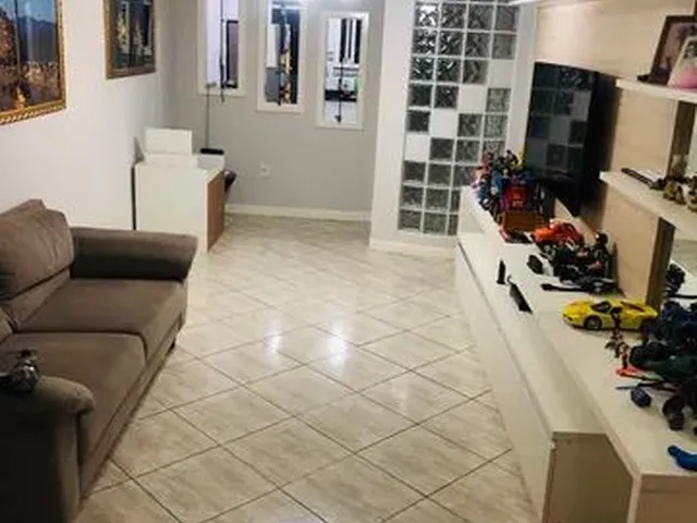 Imagem: Casa no Resid. Mendara, 5 Quartos Sendo