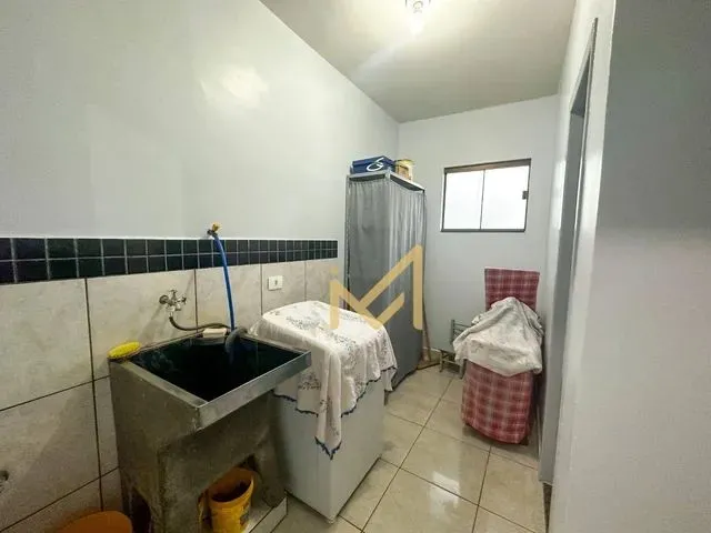 Imagem: Casa com 3 Dormitórios À Venda, 210 M²