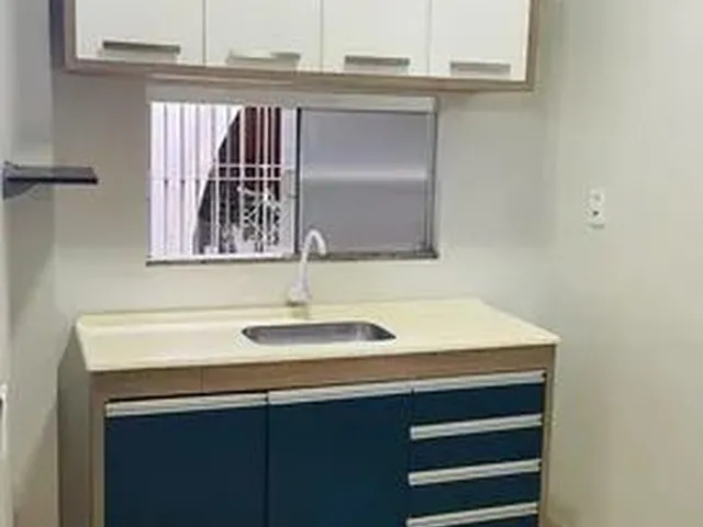 Imagem: O apartamento possui 1 Dormitório, 1 Banheiro, 1 Vaga na