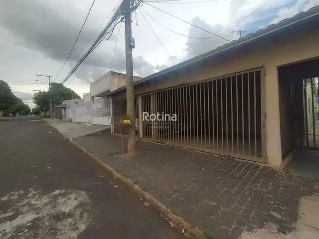 Imagem: Casa para Alugar, 3 Quartos, 1 Suíte, 1