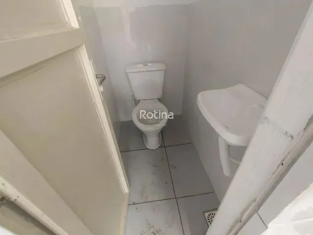Imagem 15: Casa para Alugar, 3 Quartos, 1 Suíte, 1 Vaga, Presidente Roosevelt - Uberlândia/Mg - R