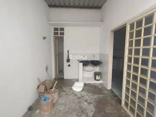 Imagem 14: Casa para Alugar, 3 Quartos, 1 Suíte, 1 Vaga, Presidente Roosevelt - Uberlândia/Mg - R