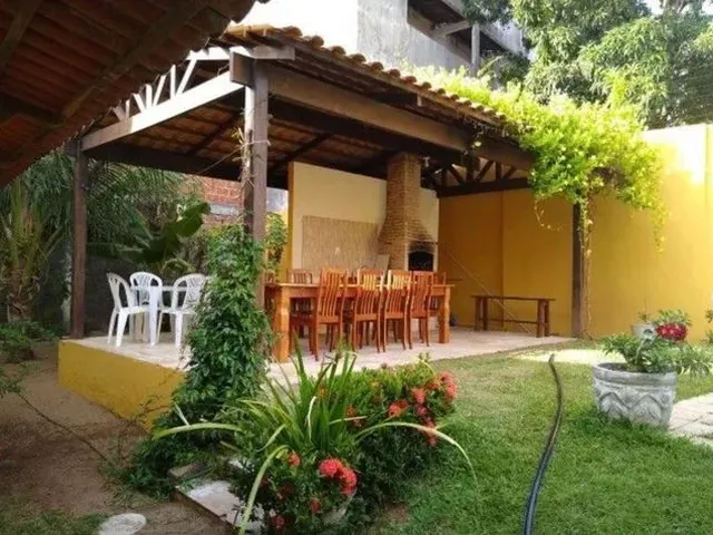 Imagem 3: Linda Casa Mobiliada em Ponta Negra com 5 Quartos Sendo 4 Suites