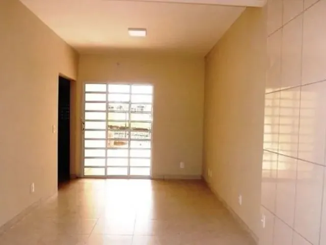 Imagem 4: Casa para Venda Possui 190 Metros Quadrados com 2 Quartos em Feu Rosa - Serra Espírito