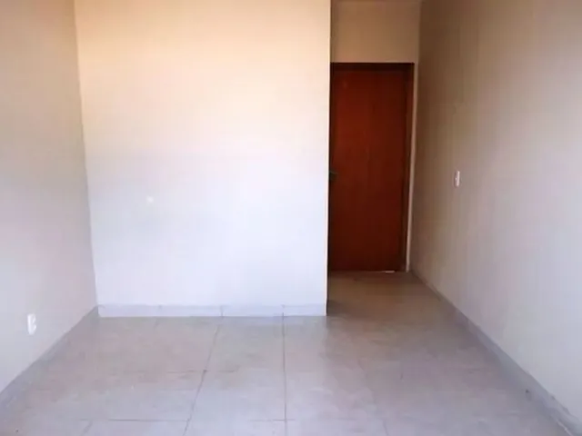 Imagem 5: Casa para Venda Possui 190 Metros Quadrados com 2 Quartos em Feu Rosa - Serra Espírito