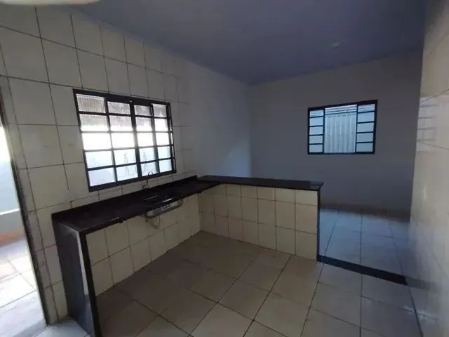 Imagem 2: E- Casa no Centenário para Venda