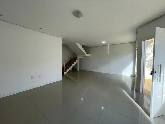 Imagem 12: Casa para Aluguel com 135M2 com 3 Quartos e Varanda - Jardim Candeias