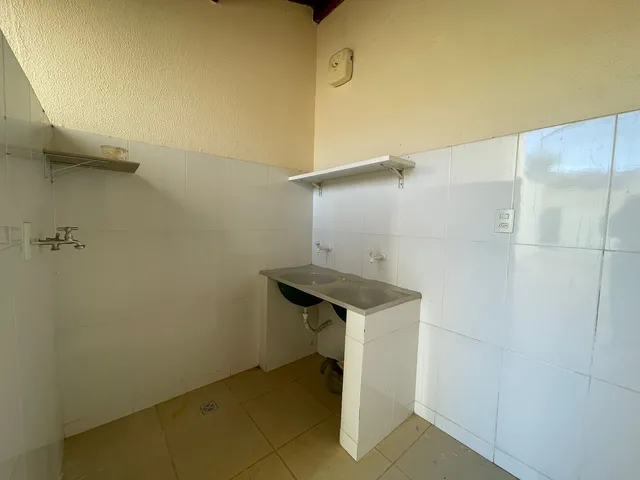 Imagem 4: Casa para Aluguel com 135M2 com 3 Quartos e Varanda - Jardim Candeias