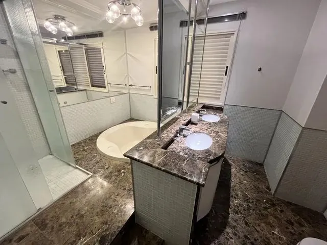 Imagem 9: Apartamento para Venda em Maringá, Zona 01, 4 Dormitórios, 4 Suítes, 6 Banheiros, 4