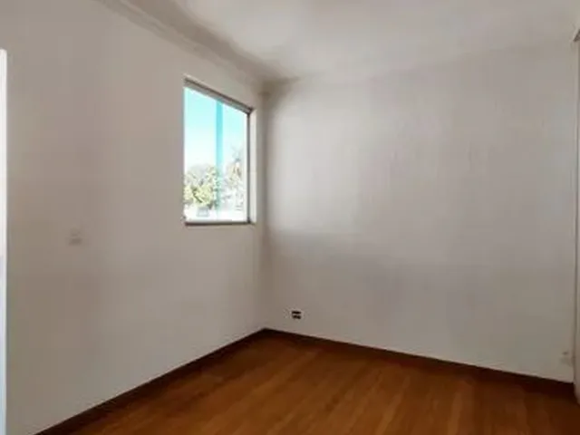 Imagem 2: Casa, Centro de Contagem, 3 Quartos