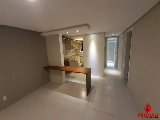 Imagem: O apartamento possui 2 Dormitórios, 1 Banheiro, 1 Vaga na