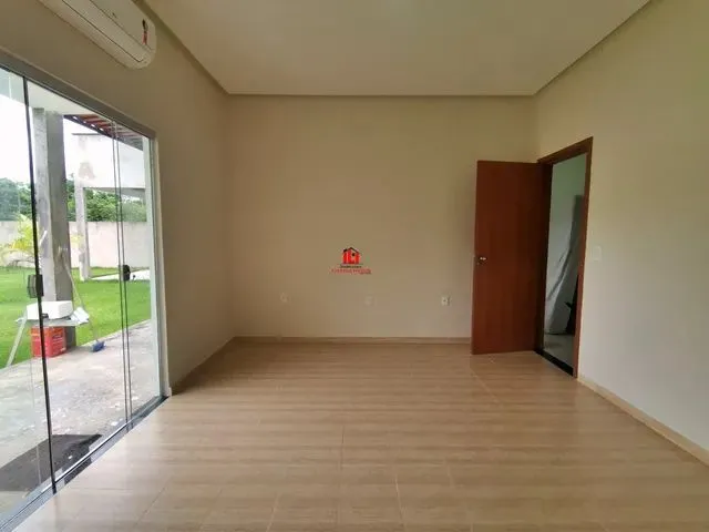 Imagem 10: Casa de Condomínio Térrea para Venda com 250 Metros Quadrados com 3 Quartos em da Paz