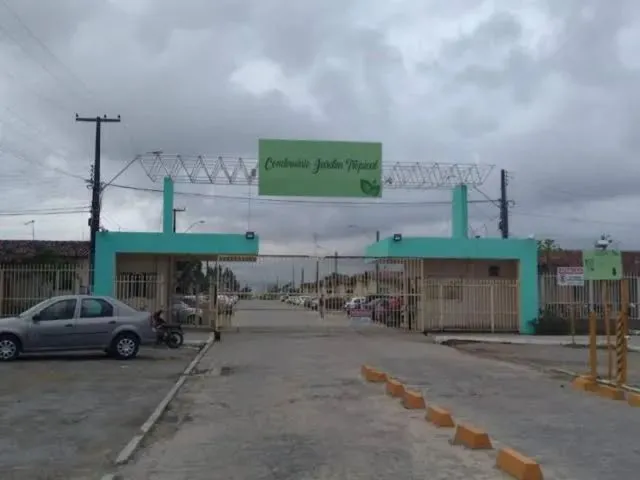 Imagem: Casa2/4!!!! Condomínio Quadras Salão de