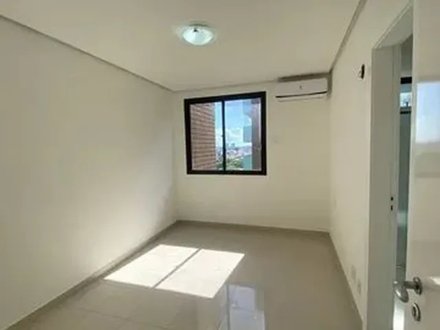 Imagem 11: Apartamento no Edifício Rembrandt - Parque Dez de Novembro
