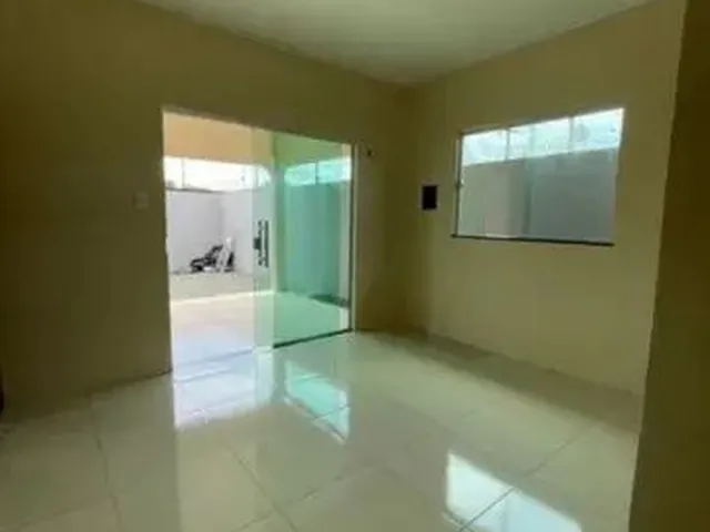 Imagem 3: Casa Grande e Espaçosa Reformada para Venda