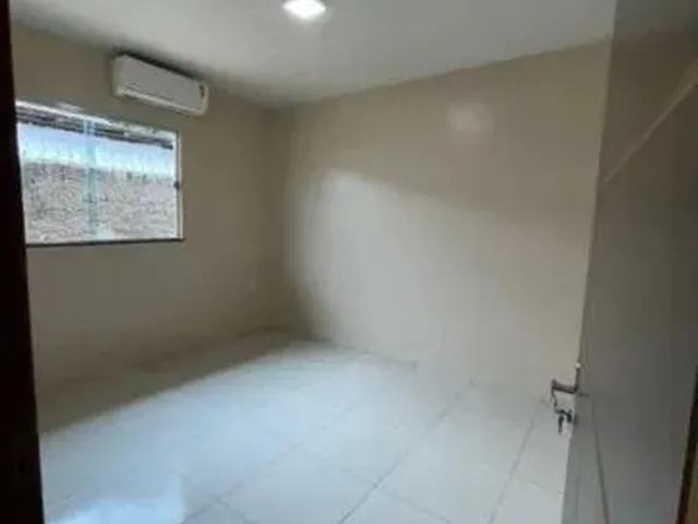 Imagem 4: Casa Grande e Espaçosa Reformada para Venda