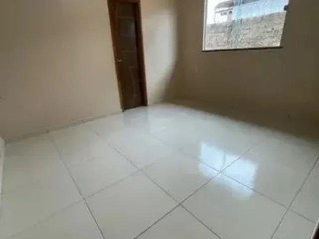 Imagem 7: Casa Grande e Espaçosa Reformada para Venda