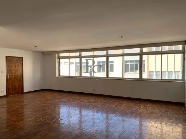 Imagem: Amplo Apartamento À Venda no Centro de