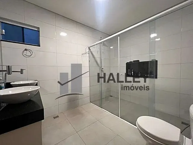 Imagem: Casa de Condomínio 3 Quartos Suítes Rua
